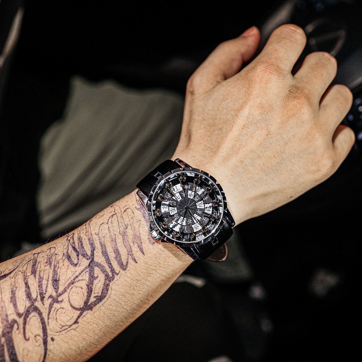 New High-End Luxury Round-Tabl - Table Watch Luxury review and price