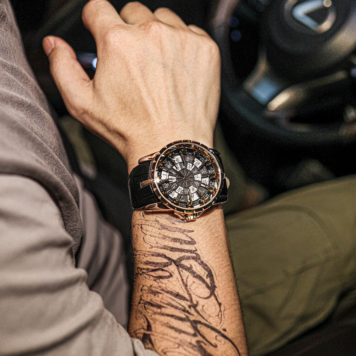 New High-End Luxury Round-Tabl - Table Watch Luxury review and price